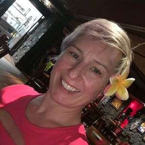 Meet your Posher, Yella